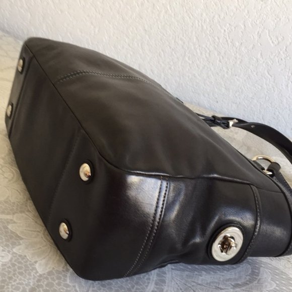 Coach Black Leather Gallery Bag - Picture 10 of 15
